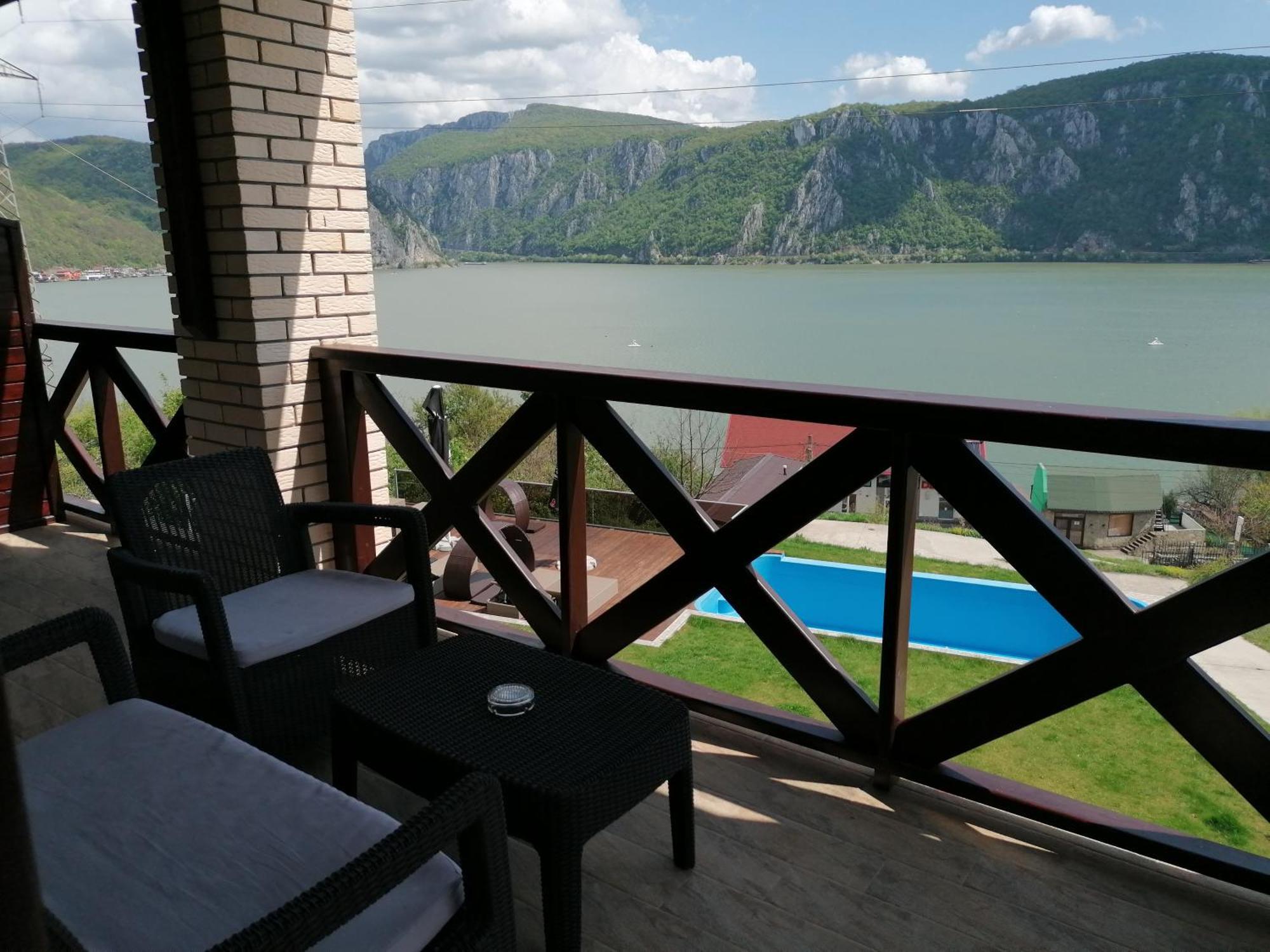 Pensiunea Decebal Resort - Cazanele Dunarii Dubova Exterior foto